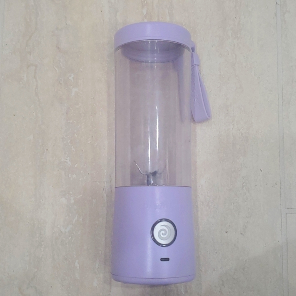 Blendjet 2. Lavendar color.